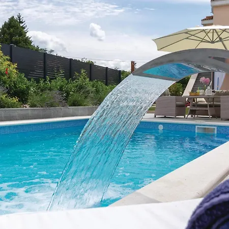 別荘 Pet Friendly In With Sauna Karakašica